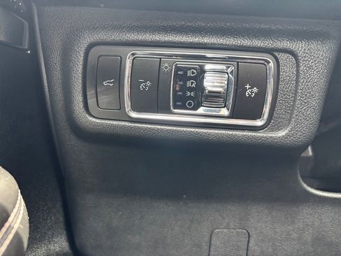Used 2023 Lincoln Corsair FWD image 19