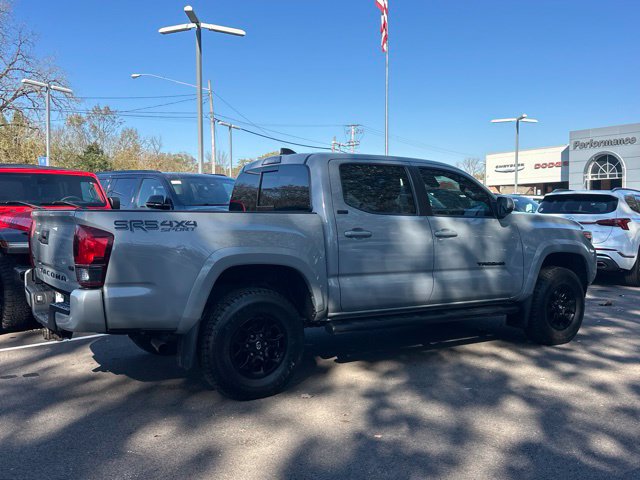 Used 2020 Toyota Tacoma SR5 w/ Technology Package AWD/4WD image 17