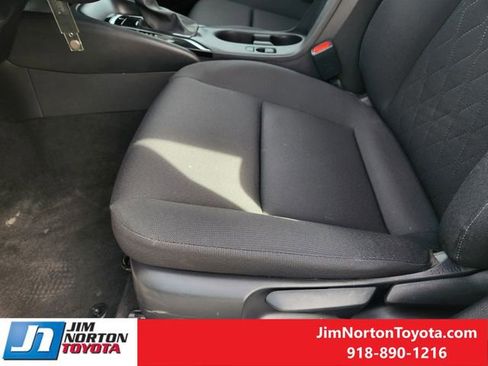 Used 2024 Toyota Corolla LE image 25