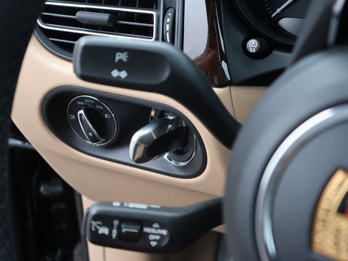 New 2026 Porsche Macan image 31