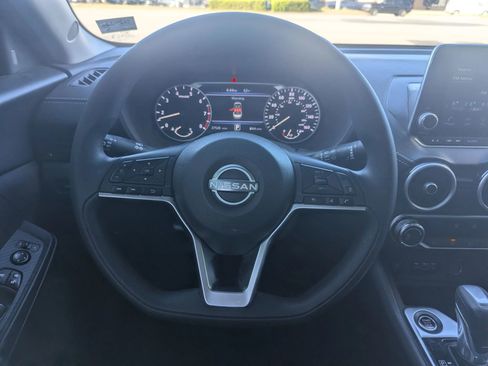 Used 2025 Nissan Sentra SV w/ Trunk Package FWD image 12