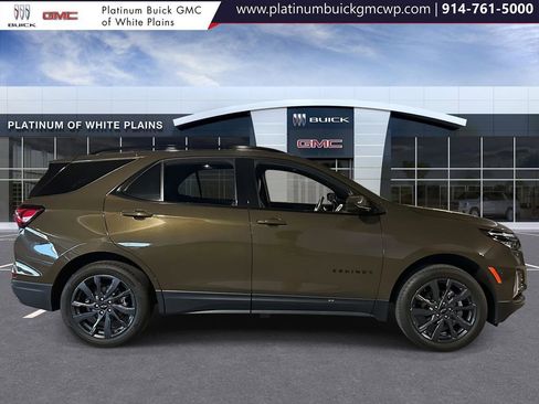 Used 2024 Chevrolet Equinox RS w/ LPO, Floor Liner Package image 2