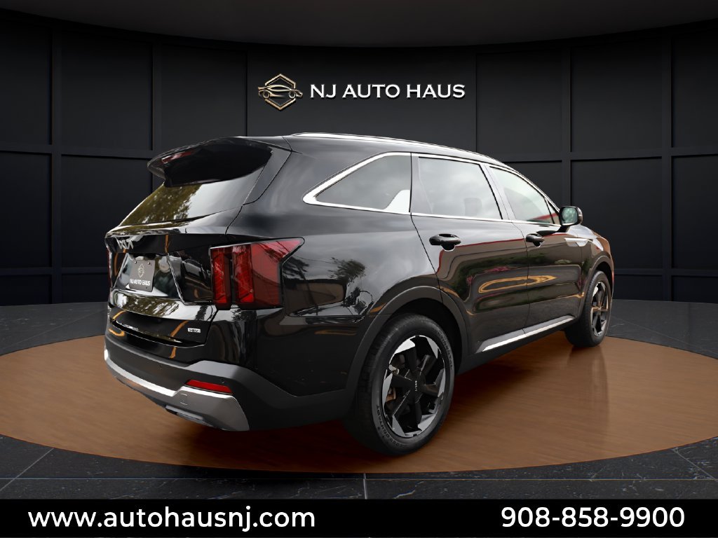 Used 2025 Kia Sorento EX AWD/4WD image 8