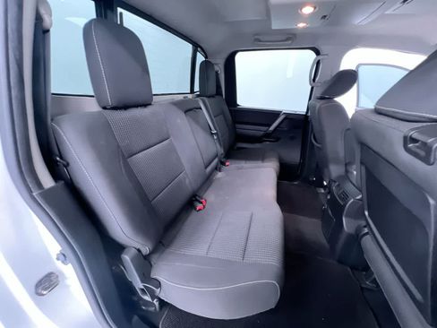 Used 2014 Nissan Titan PRO-4X AWD/4WD image 35