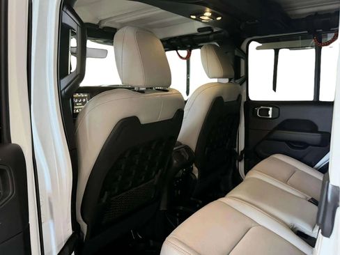 Used 2020 Jeep Gladiator Mojave image 23