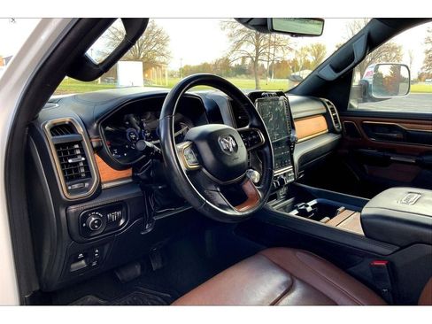 Used 2023 RAM 1500 Limited AWD/4WD image 16