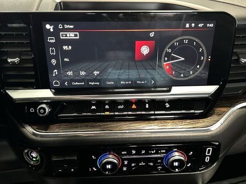 Certified 2024 GMC Sierra 1500 Elevation image 13