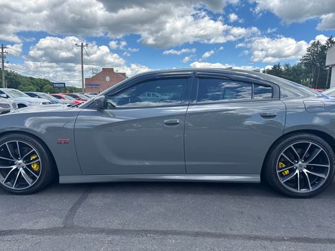 Used 2018 Dodge Charger R/T Scat Pack w/ Beats Audio Group RWD image 8
