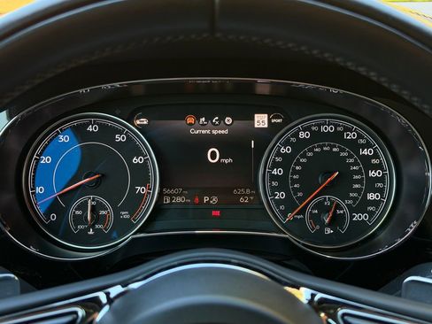 Used 2019 Bentley Bentayga AWD/4WD image 19