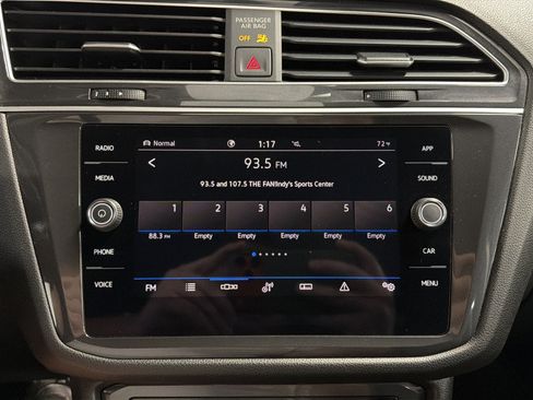 Certified 2024 Volkswagen Tiguan SE AWD/4WD image 24