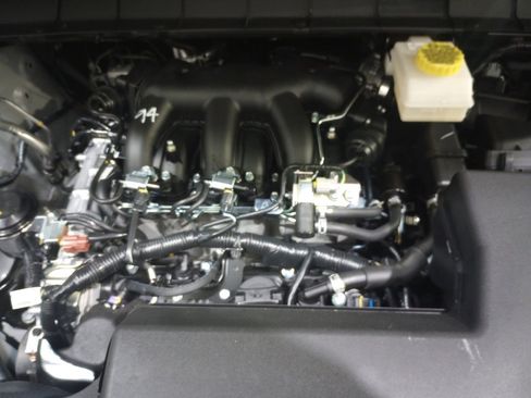 Used 2026 Nissan Pathfinder Platinum w/ Cargo Package image 16