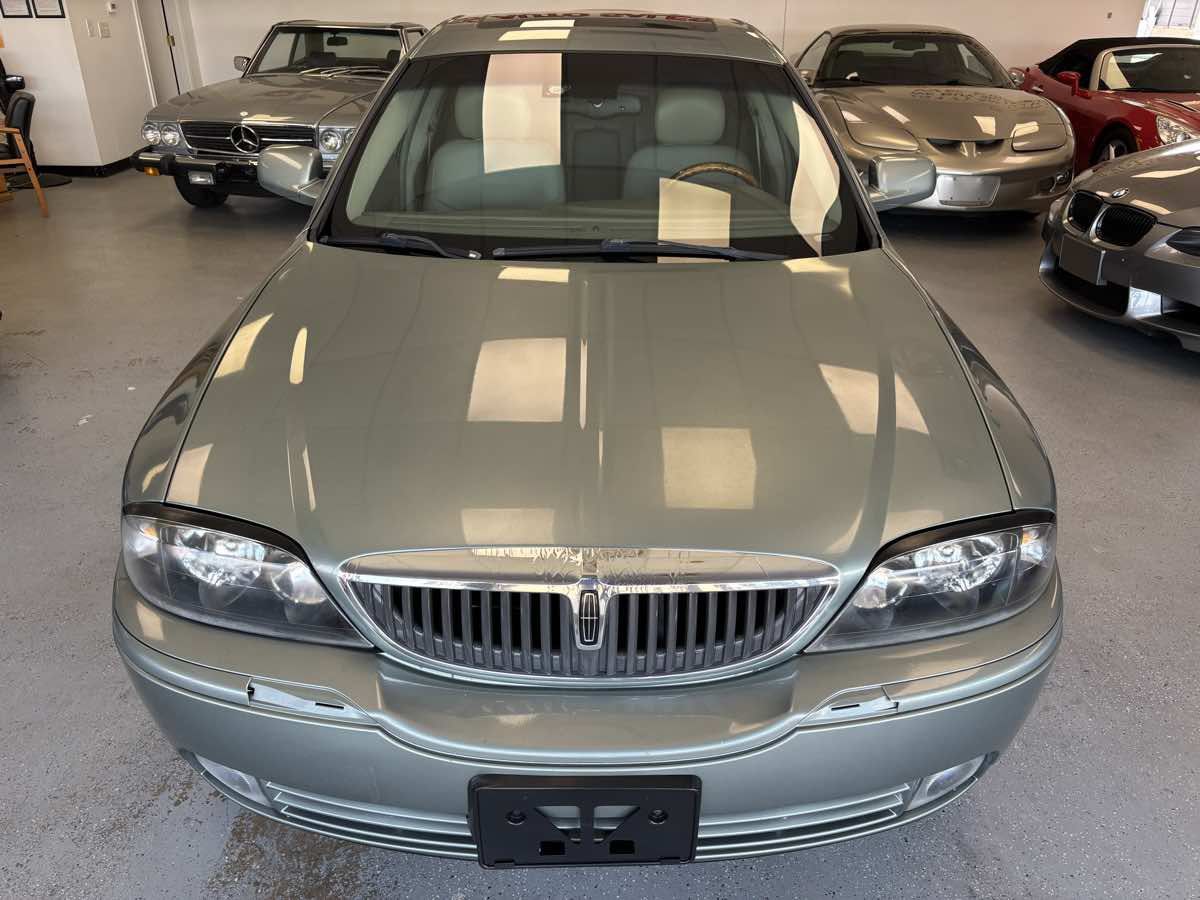 Used 2004 Lincoln LS RWD image 2
