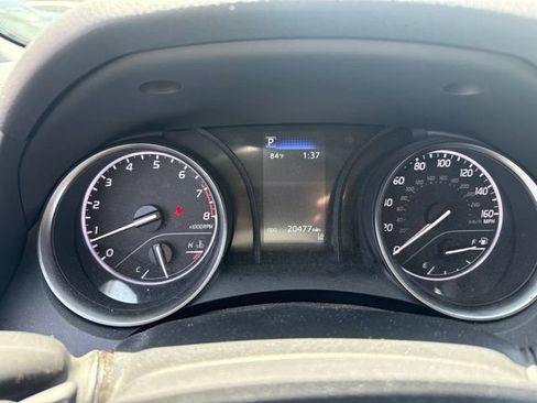 Used 2023 Toyota Camry SE FWD image 8