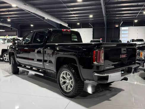 Used 2018 GMC Sierra 1500 SLT AWD/4WD image 4