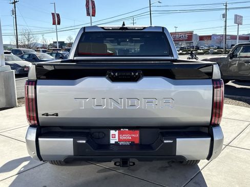 Used 2022 Toyota Tundra Platinum image 5