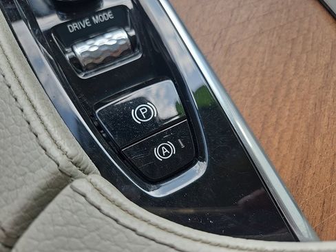 Used 2021 Volvo XC90 T6 Momentum image 58