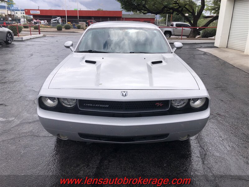 Used 2010 Dodge Challenger R/T RWD image 2