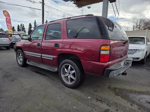 Used 2004 Chevrolet Tahoe 2WD image 2