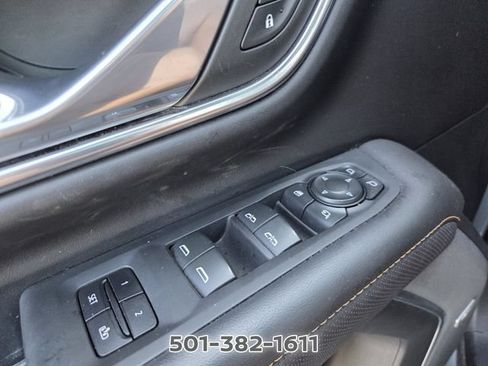 Used 2023 GMC Yukon AT4 AWD/4WD image 30