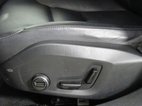 Used 2019 Volvo S60 T5 Momentum w/ Multimedia Package image 23