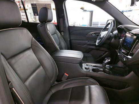 Used 2023 Chevrolet Traverse Premier w/ Redline Edition image 10