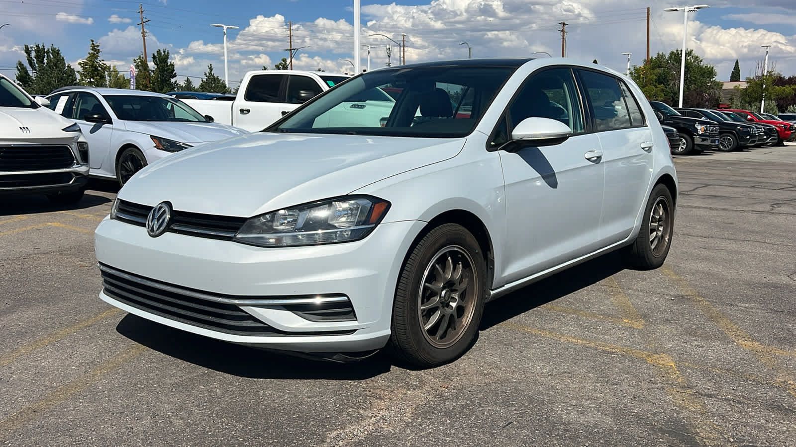Used 2021 Volkswagen Golf 4-Door FWD image 1
