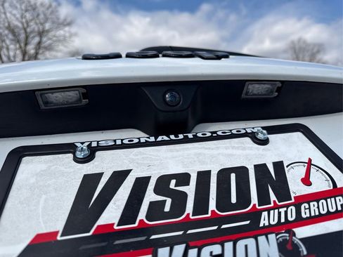 Used 2022 Jeep Grand Cherokee Laredo X image 16