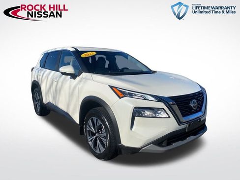 Used 2023 Nissan Rogue SV image 1