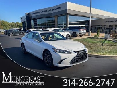New 2025 Lexus ES 300h w/ Premium Package