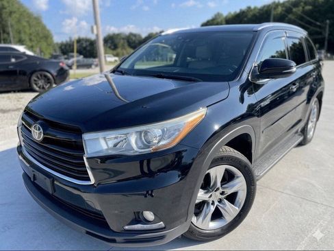 Used 2015 Toyota Highlander Limited Platinum AWD/4WD image 3