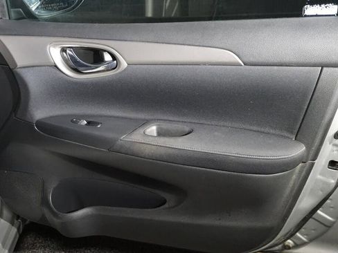 Used 2014 Nissan Sentra SV FWD image 19