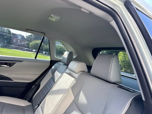 Used 2020 Toyota RAV4 XLE Premium FWD image 13