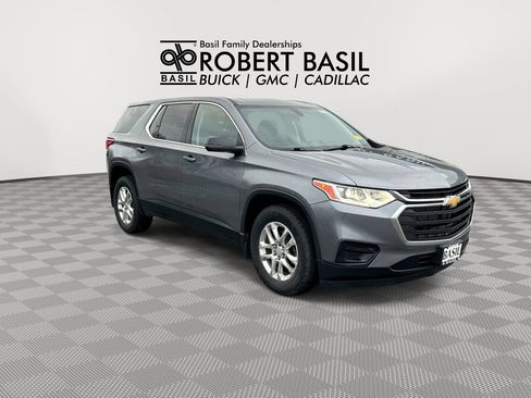 Used 2021 Chevrolet Traverse LS AWD/4WD image 2