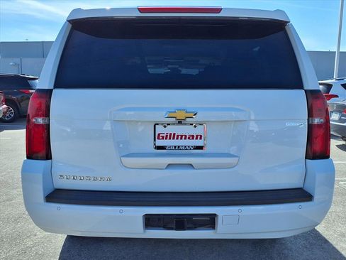 Used 2016 Chevrolet Suburban LT image 23