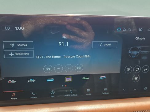 Used 2021 Lincoln Nautilus Reserve AWD/4WD image 27