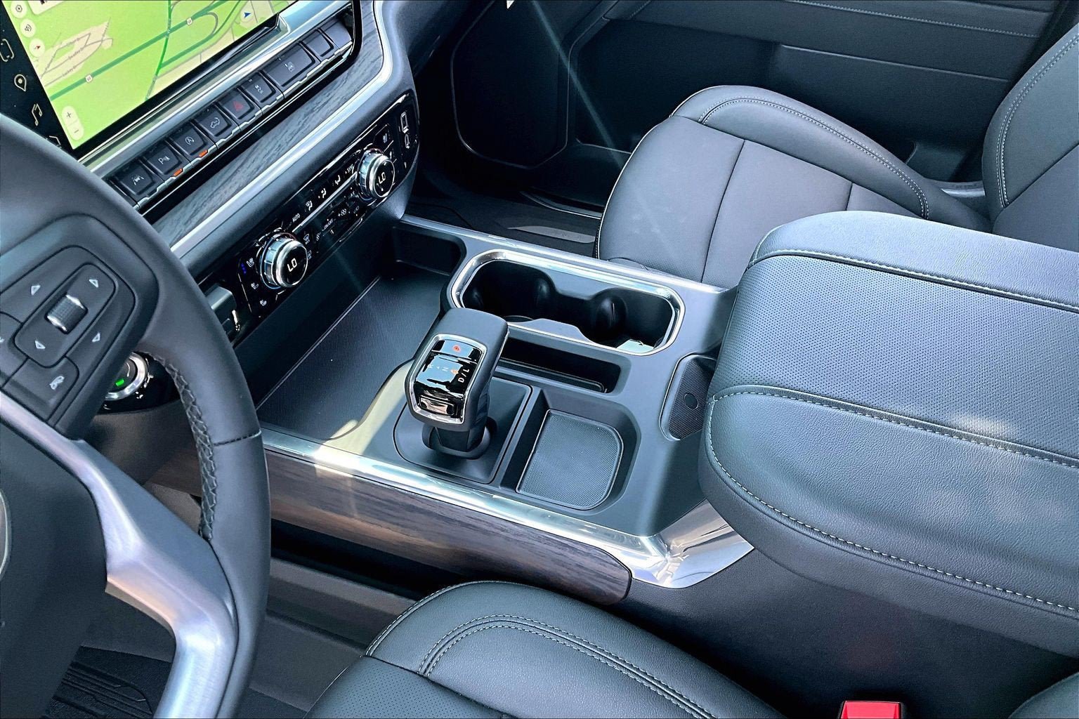 New 2026 GMC Sierra 1500 SLT AWD/4WD image 8