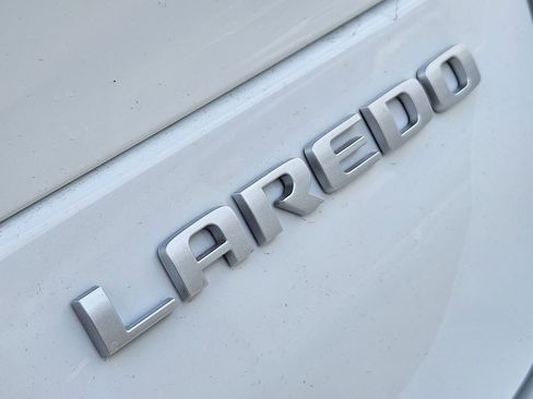 New 2025 Jeep Grand Cherokee L Laredo image 14