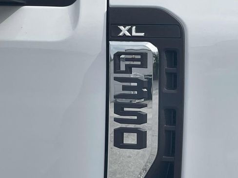 New 2025 Ford F350 XL w/ XL Chrome Package image 20