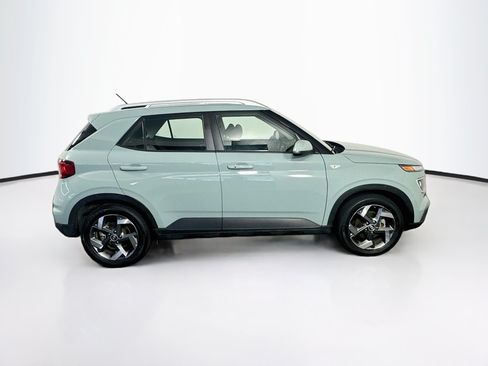 Used 2025 Hyundai Venue SEL FWD image 10