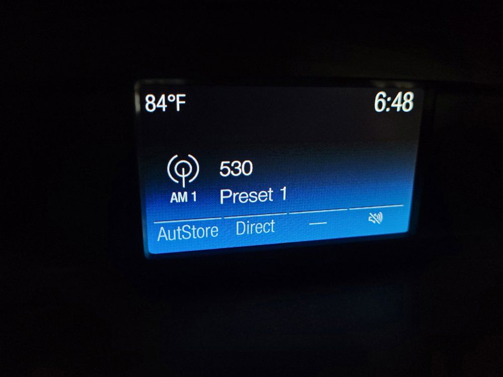 Used 2018 Ford Escape SE w/ Ford Safe & Smart Package AWD/4WD image 25