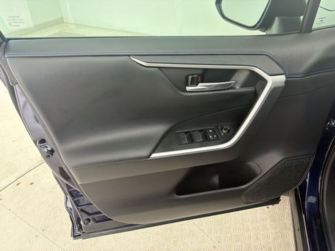 Used 2021 Toyota RAV4 XSE AWD/4WD image 12