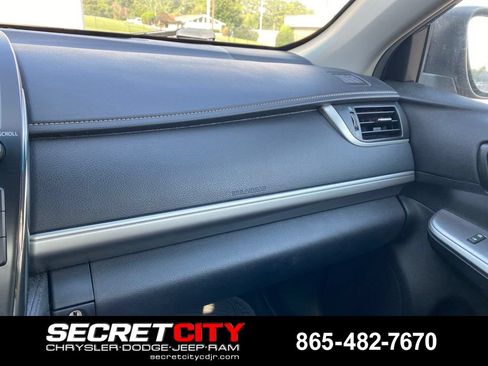 Used 2014 Toyota Camry SE FWD image 15