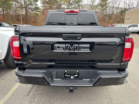 New 2026 GMC Canyon Denali w/ LPO, Denali Black Edition image 3