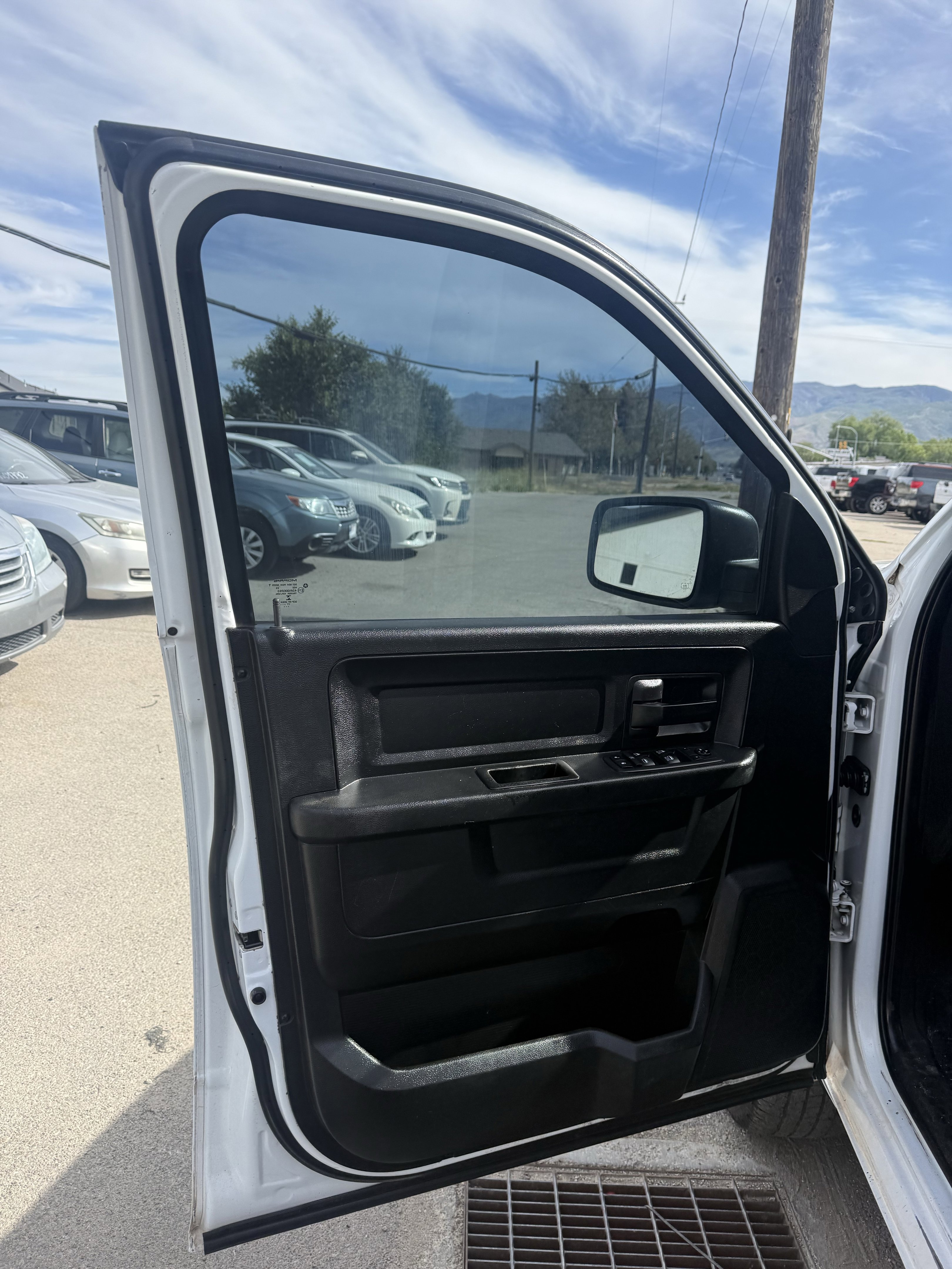 Used 2018 RAM 1500 Express AWD/4WD image 17
