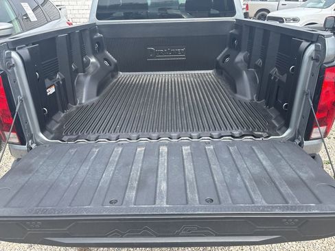 Used 2024 Chevrolet Colorado W/T image 6