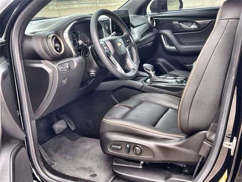 Used 2023 Chevrolet Blazer Premier w/ Enhanced Convenience Package image 3