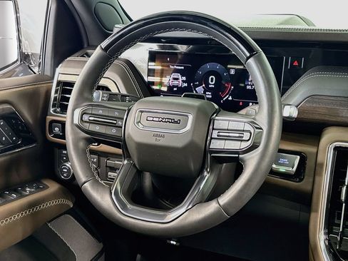 Used 2026 GMC Yukon Denali Ultimate w/ LPO, Floor Liner Package AWD/4WD image 19