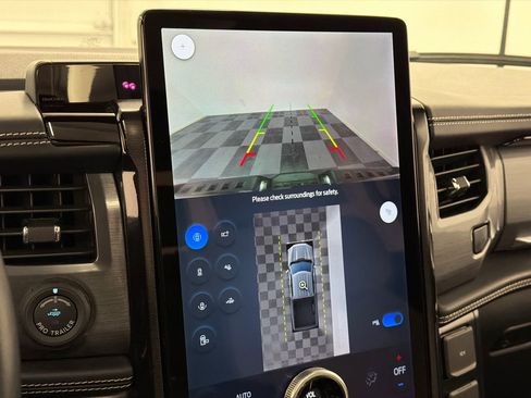 Used 2023 Ford F150 Lightning Platinum image 29