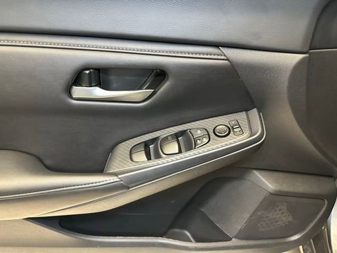 New 2025 Nissan Sentra SV FWD image 21