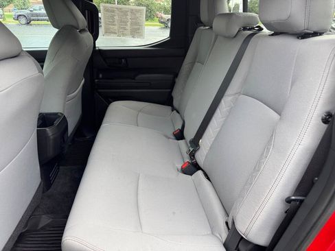 Certified 2025 Toyota Tacoma SR5 AWD/4WD image 6